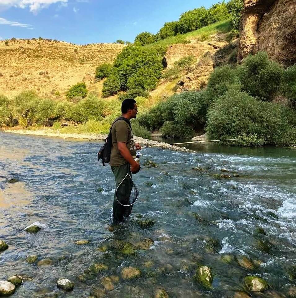 ماهیگیری با قلاب در رودخانه های ایران