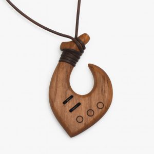 گردنبند قلاب ماهیگیری چوبی طرح خارک